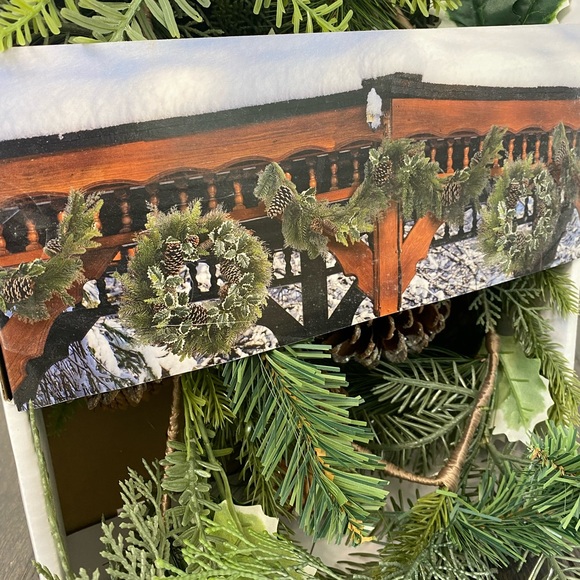 BRAND NEW ASHLAND HOLLY PINECONE GARLAND HOLIDAY WINTER 6FT 6 AVAILABLE